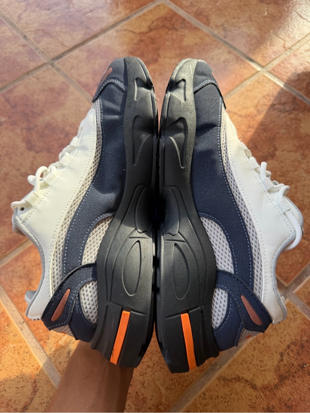 Size 11 Men’s And Women’s 12.5 - New Balance 1000 White, Navy & Orange - Picture 4 of 7